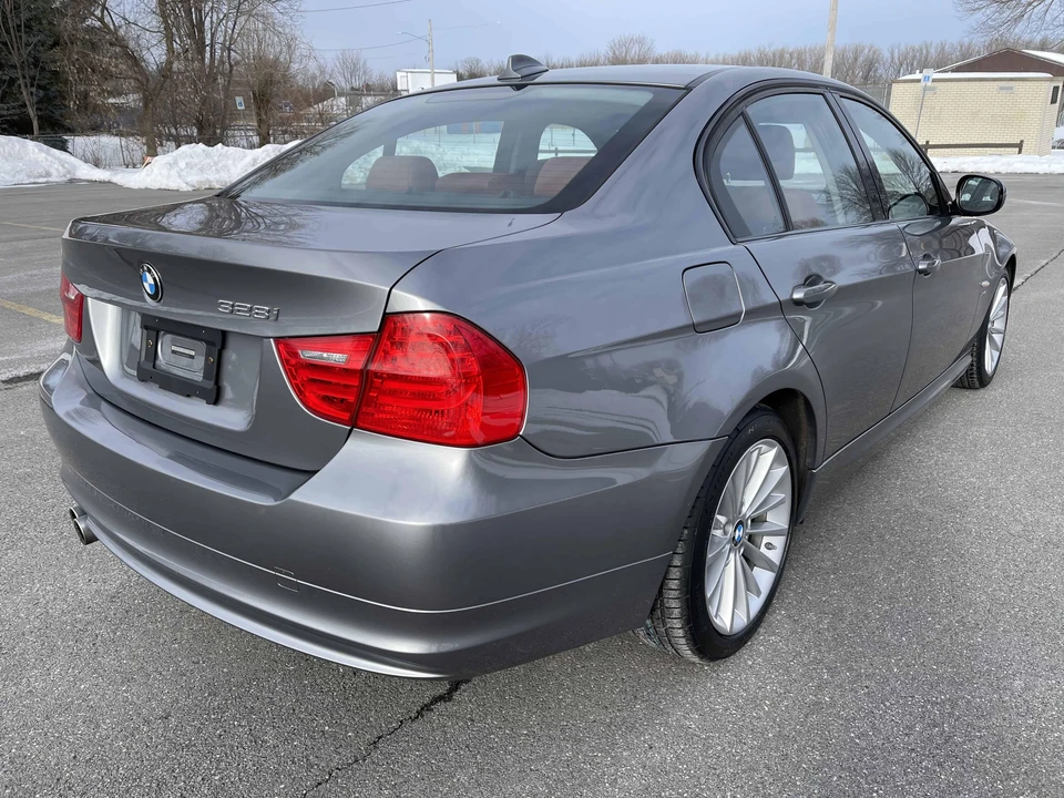 2011 BMW E90 3 Series Sedan - Image 4 of 31
