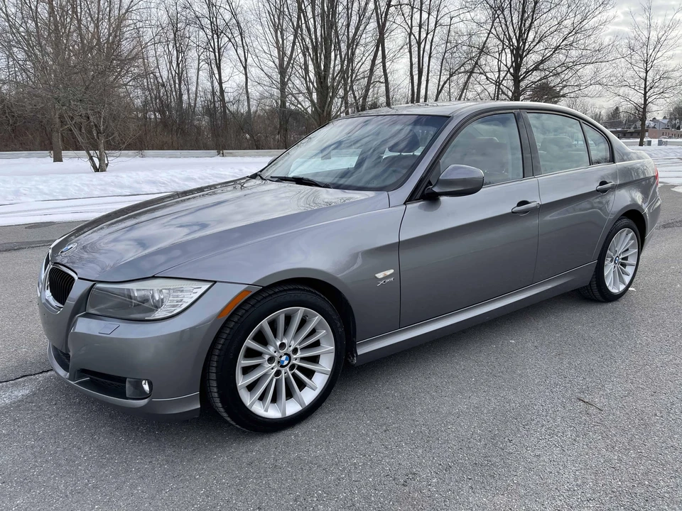 2011 BMW E90 3 Series Sedan - Image 9 of 31
