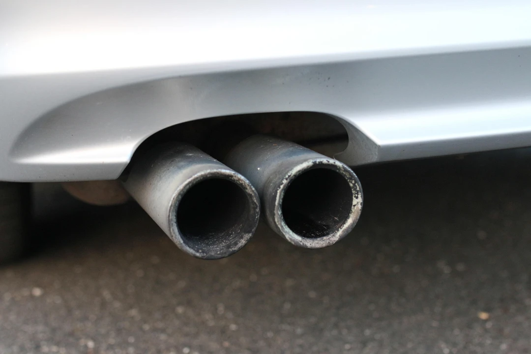 2011 BMW E90 3 Series Sedan - Image 19 of 31