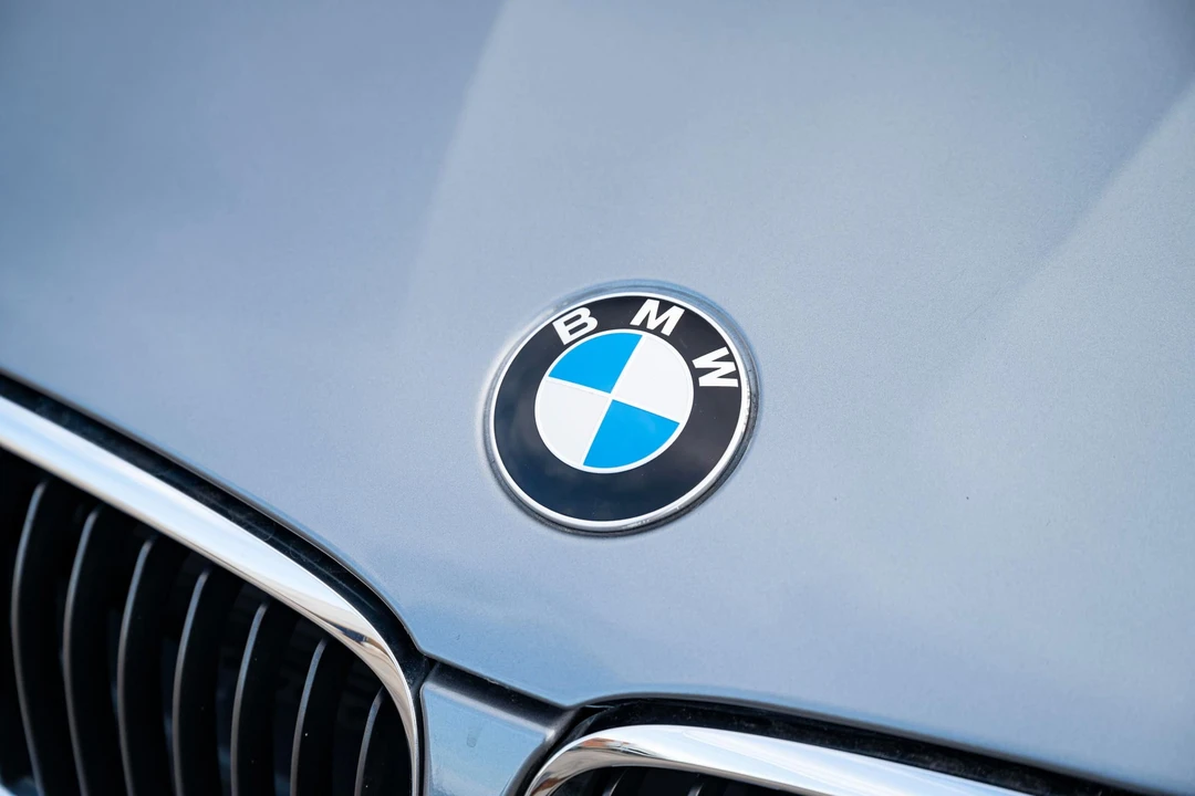 2011 BMW E90 3 Series Sedan - Image 27 of 31