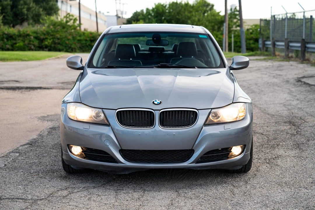 2011 BMW E90 3 Series Sedan - Image 7 of 31