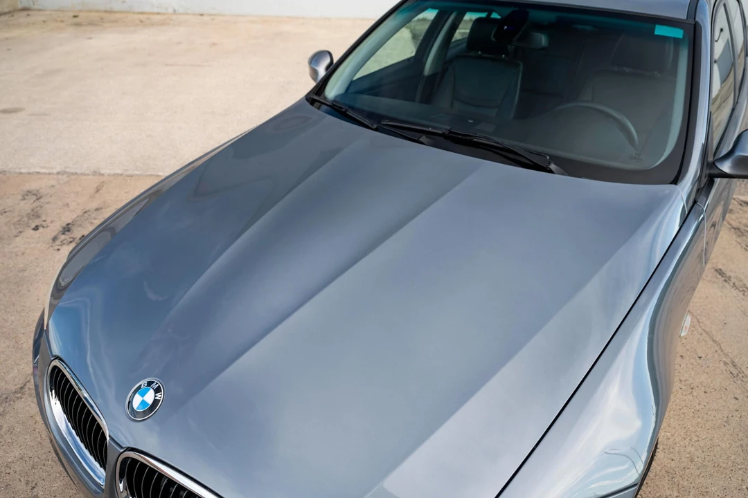 2011 BMW E90 3 Series Sedan - Image 28 of 31