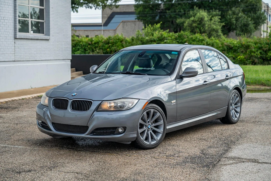 2011 BMW E90 3 Series Sedan - Image 4 of 31