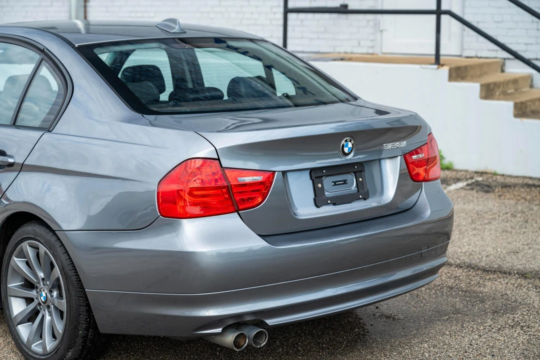 2011 BMW E90 3 Series Sedan - Image 30 of 31