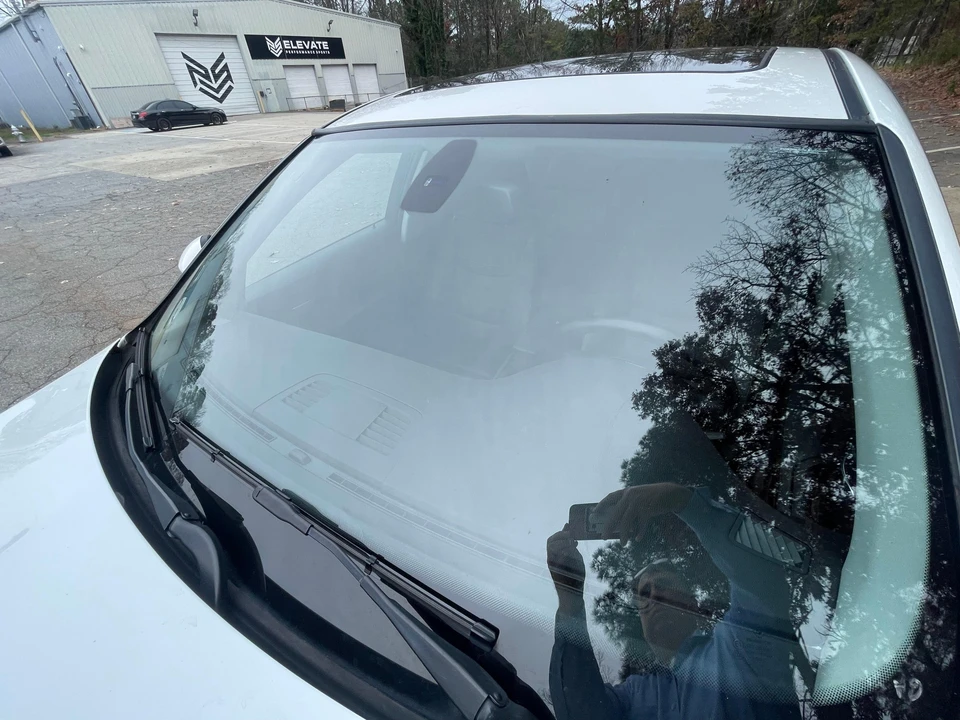 2011 BMW E90 3 Series Sedan - Image 15 of 31