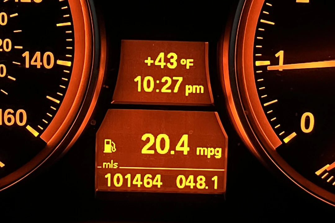2011 BMW E90 3 Series Sedan - Image 25 of 25