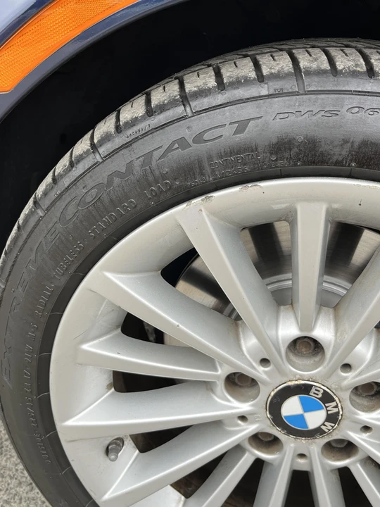 2011 BMW E90 3 Series Sedan - Image 20 of 25