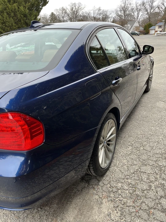 2011 BMW E90 3 Series Sedan - Image 15 of 25