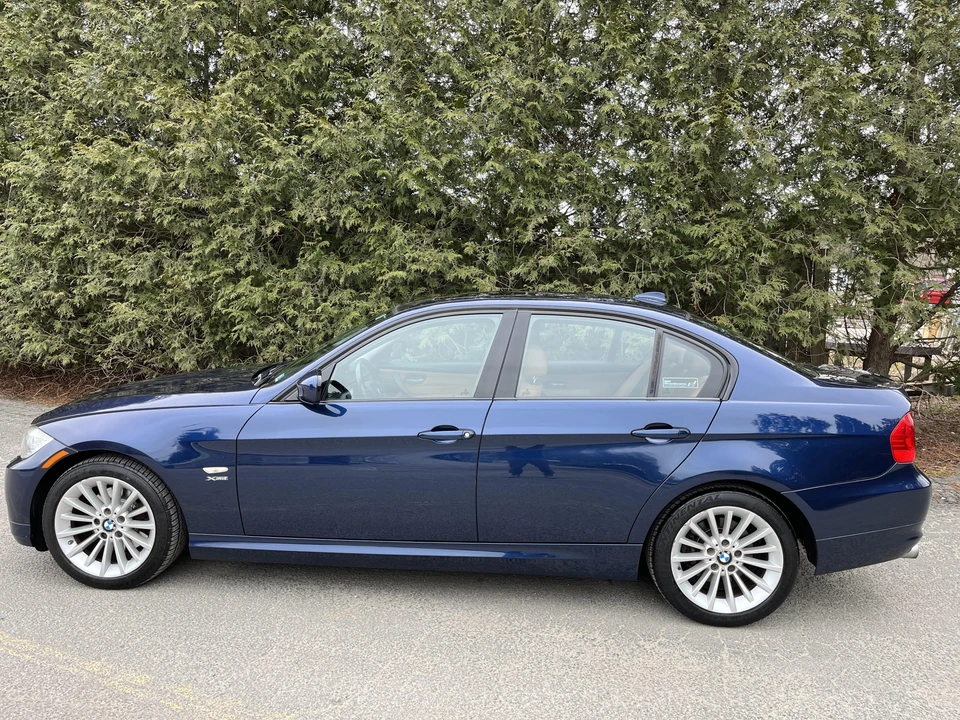 2011 BMW E90 3 Series Sedan - Image 7 of 25