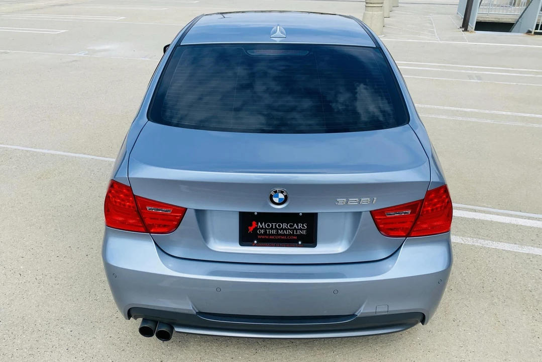 2011 BMW E90 3 Series Sedan - Image 17 of 31