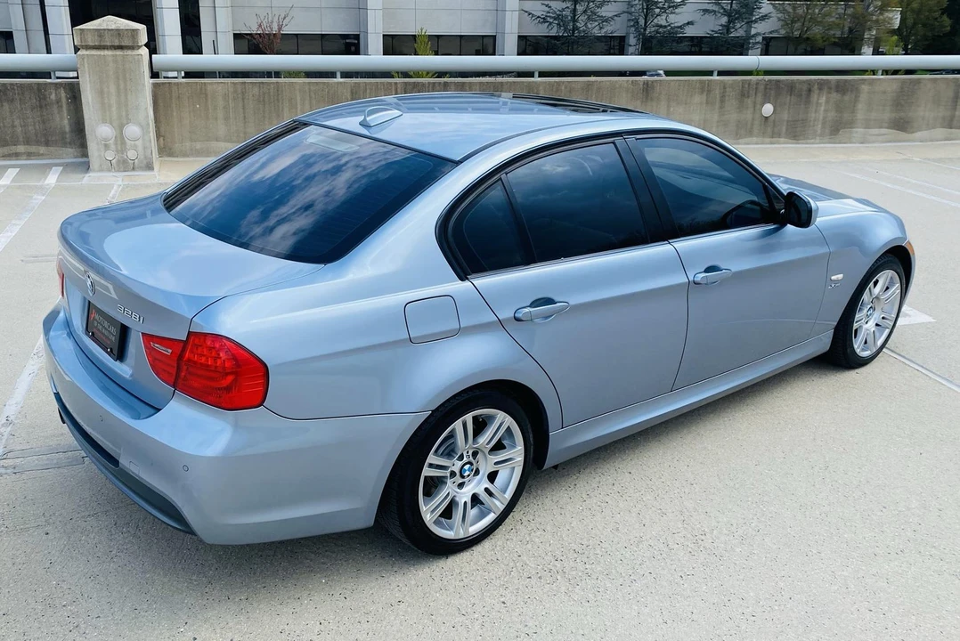 2011 BMW E90 3 Series Sedan - Image 20 of 31