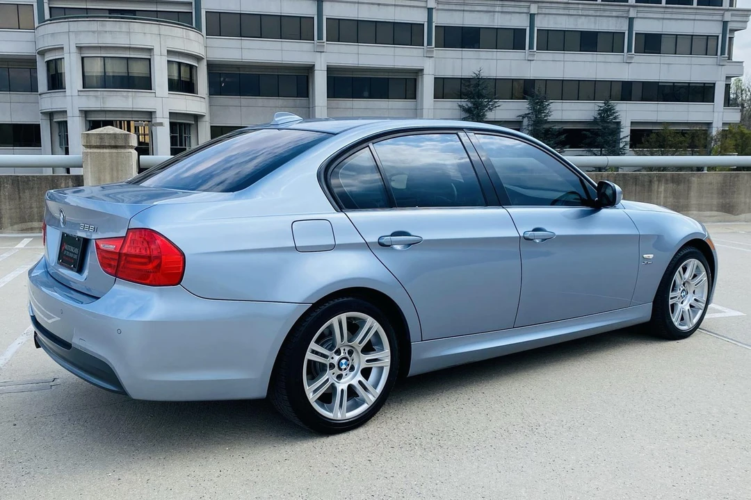 2011 BMW E90 3 Series Sedan - Image 5 of 31