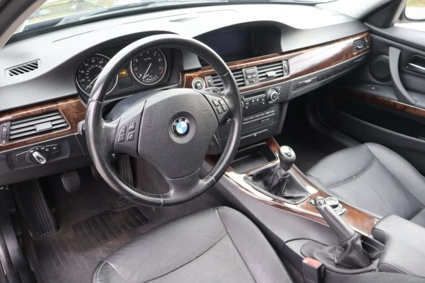 2011 BMW E91 3 Series Touring - Image 5 of 7