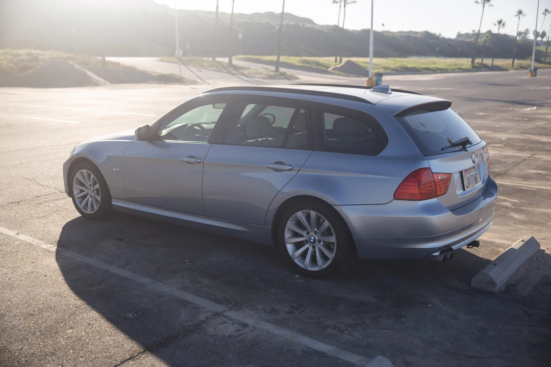 2011 BMW E91 3 Series Touring - Image 9 of 21
