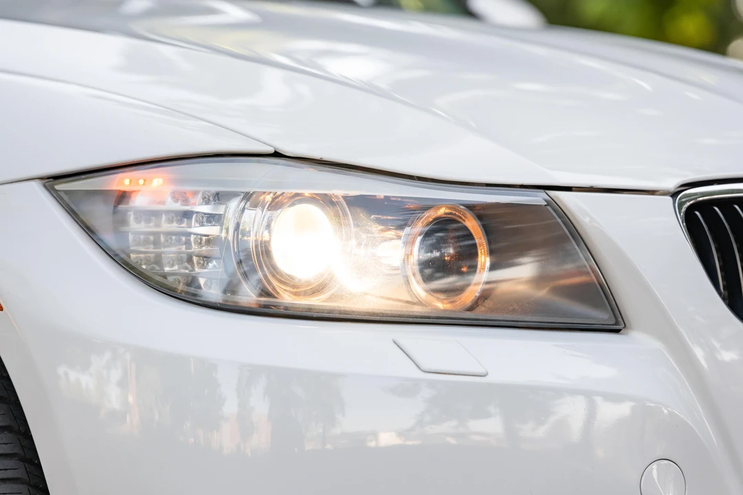 2011 BMW E91 3 Series Touring - Image 14 of 31
