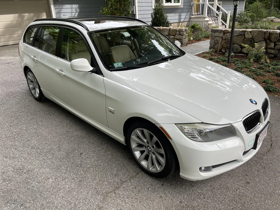 2011 BMW E91 3 Series Touring - Image 14 of 31