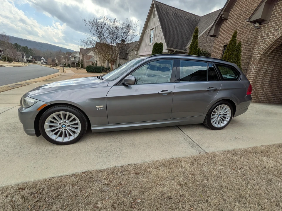 2011 BMW E91 3 Series Touring - Image 9 of 31
