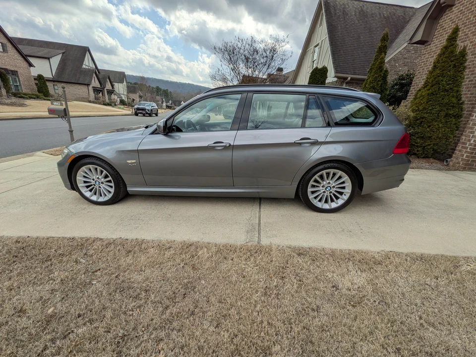 2011 BMW E91 3 Series Touring - Image 11 of 31