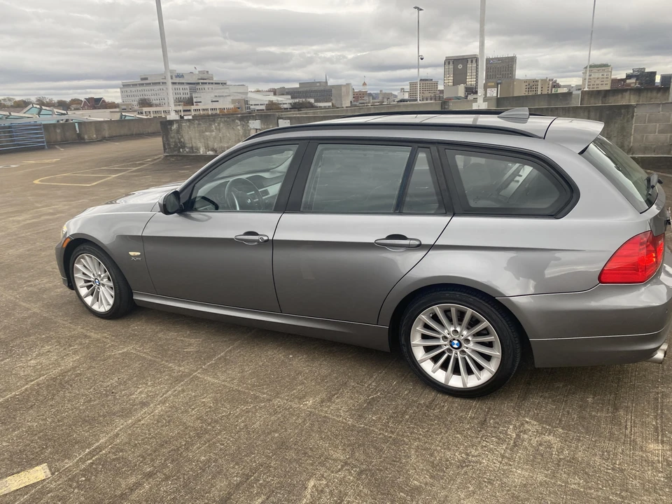 2011 BMW E91 3 Series Touring - Image 14 of 31