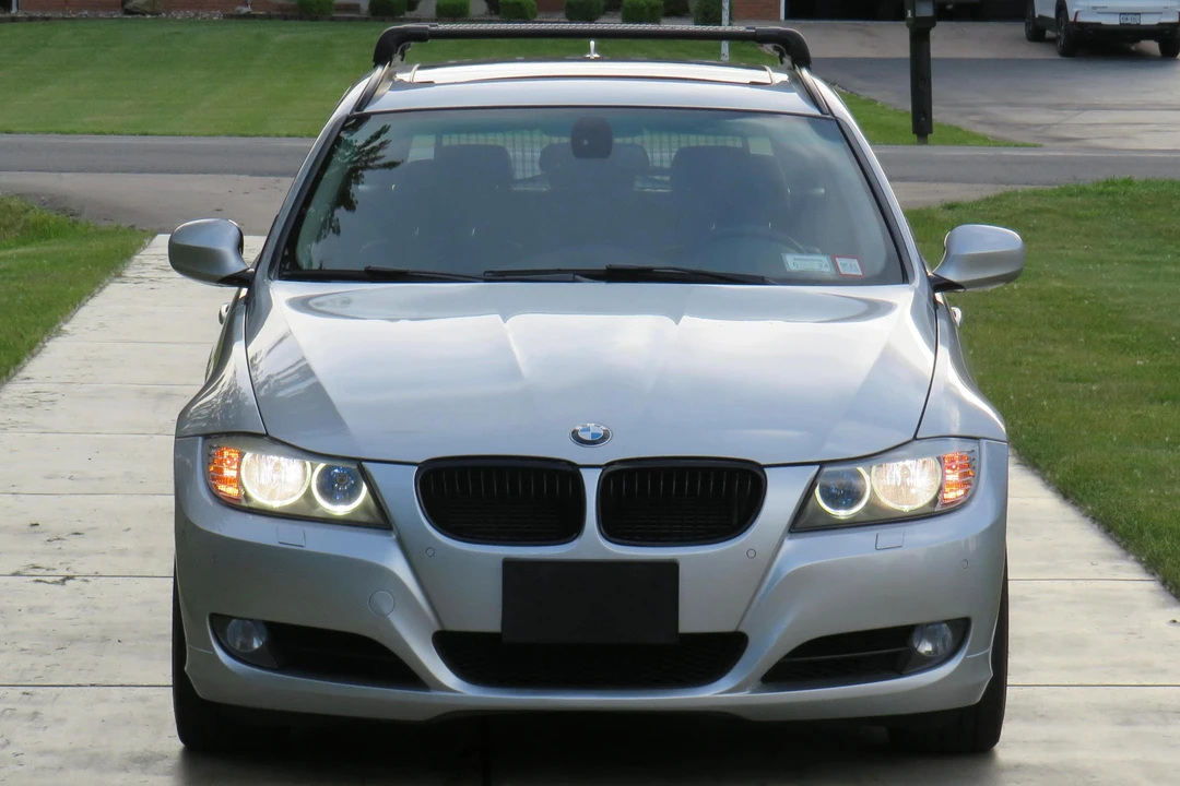 2011 BMW E91 3 Series Touring - Image 2 of 31