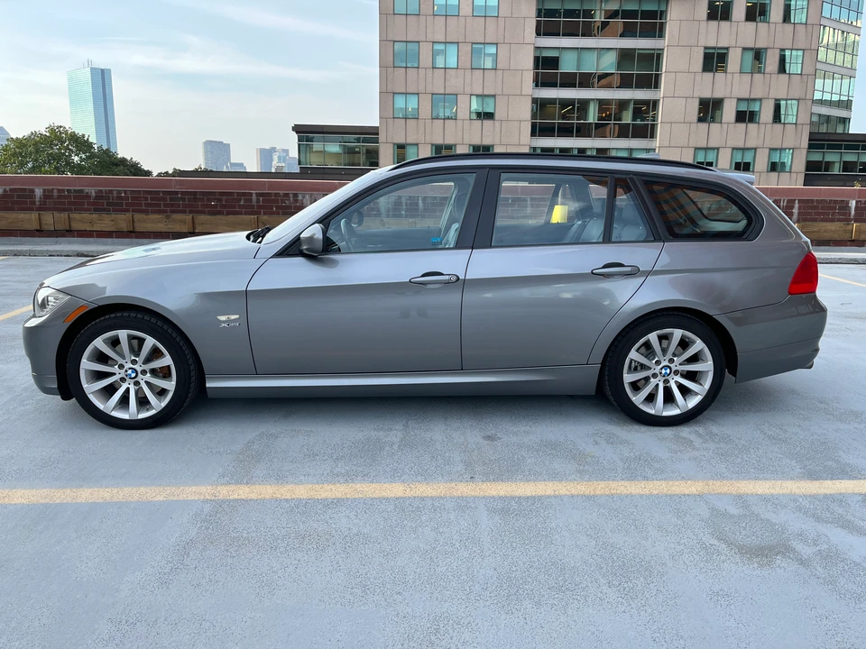 2011 BMW E91 3 Series Touring - Image 14 of 31