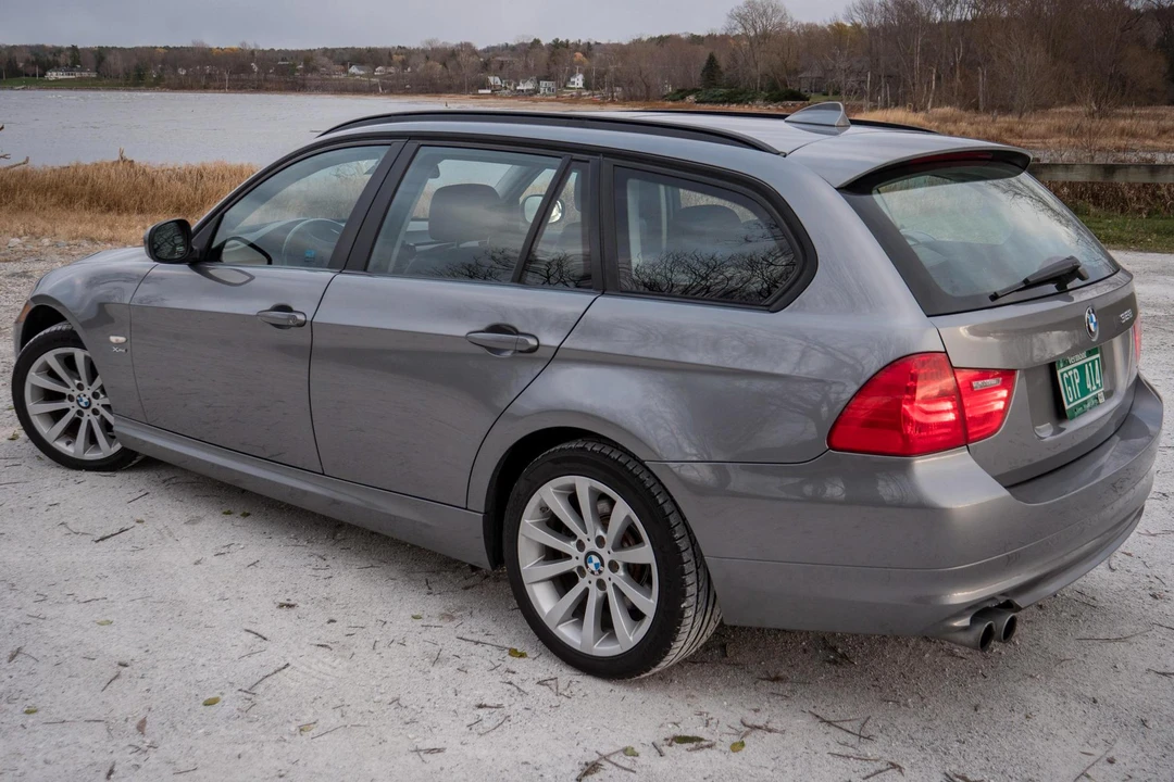 2011 BMW E91 3 Series Touring - Image 2 of 31