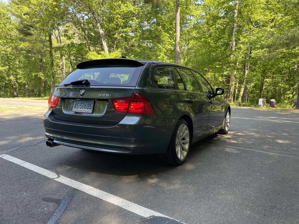 2011 BMW E91 3 Series Touring - Image 9 of 31