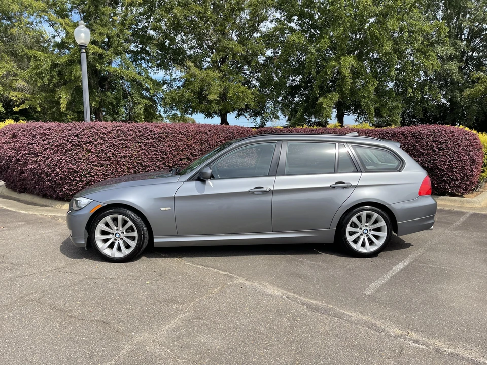 2011 BMW E91 3 Series Touring - Image 8 of 31