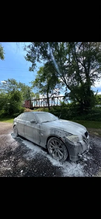2011 BMW E90 3 Series Sedan - Image 3 of 6