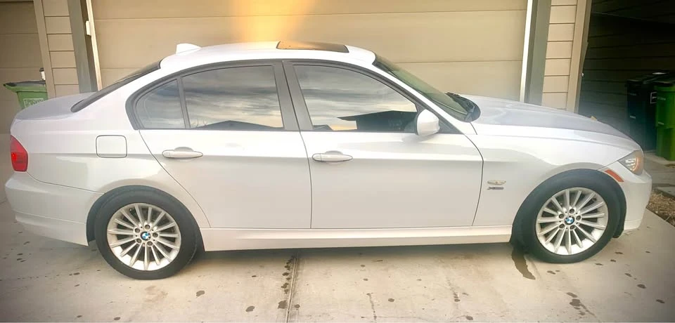 2011 BMW E90 3 Series Sedan - Image 2 of 10