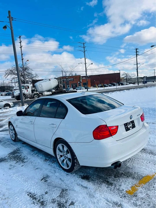 2011 BMW E90 3 Series Sedan - Image 4 of 11