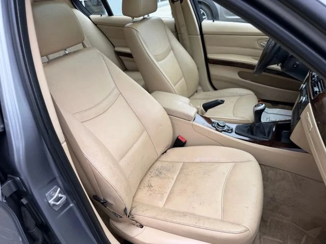 2011 BMW E90 3 Series Sedan - Image 13 of 14