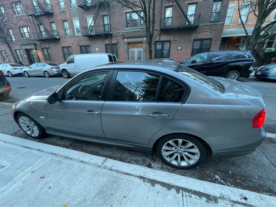 2011 BMW E90 3 Series Sedan - Image 3 of 10
