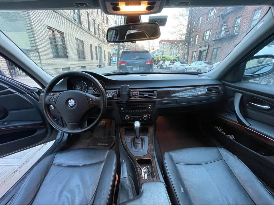 2011 BMW E90 3 Series Sedan - Image 8 of 10