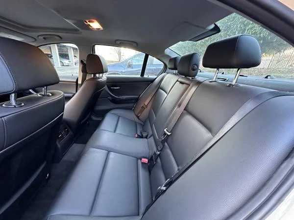 2011 BMW E90 3 Series Sedan - Image 11 of 12