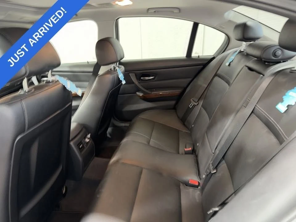 2011 BMW E90 3 Series Sedan - Image 5 of 6