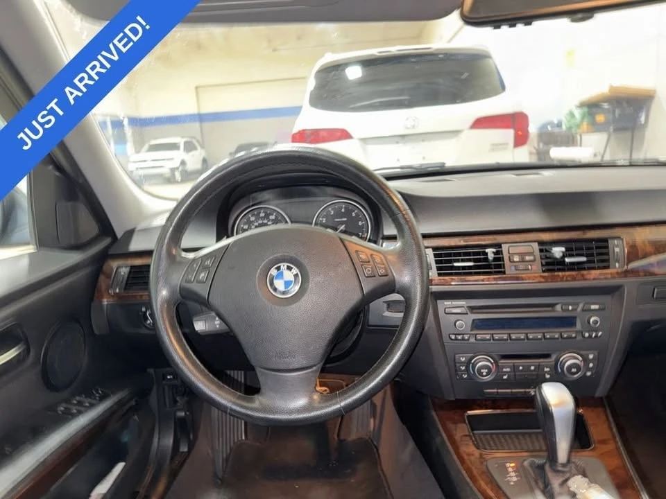 2011 BMW E90 3 Series Sedan - Image 6 of 6