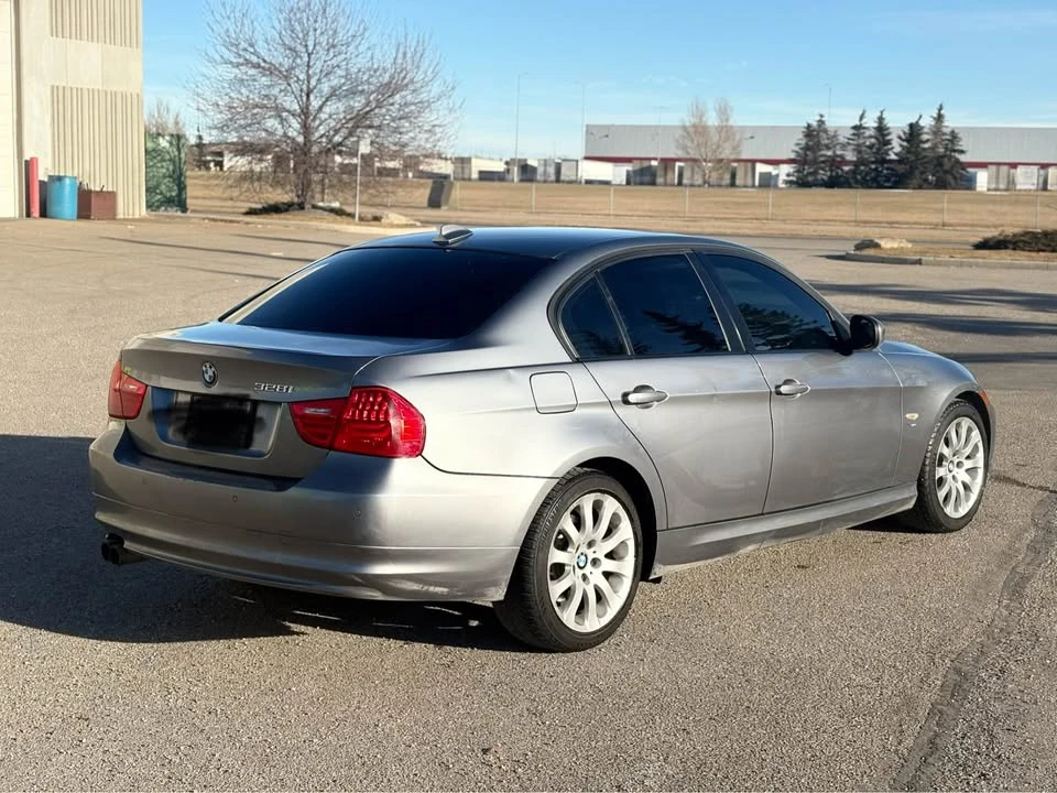 2011 BMW E90 3 Series Sedan - Image 7 of 12