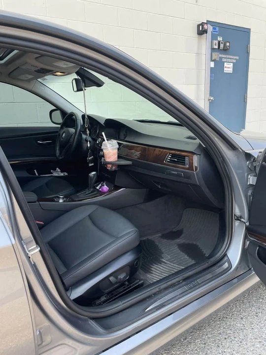2011 BMW E90 3 Series Sedan - Image 11 of 12