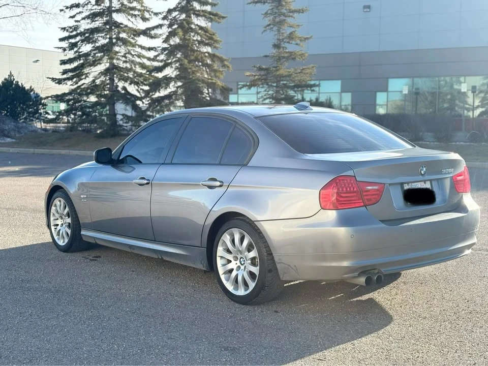 2011 BMW E90 3 Series Sedan - Image 4 of 12