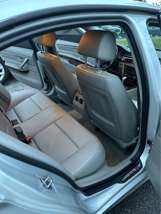 2011 BMW E90 3 Series Sedan - Image 5 of 5