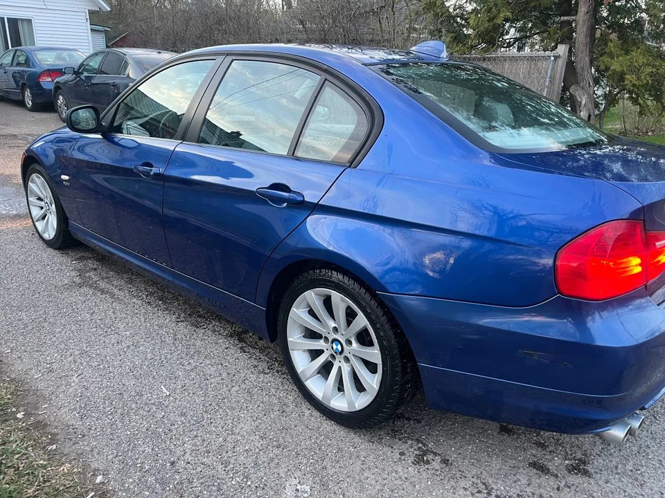 2011 BMW E90 3 Series Sedan - Image 4 of 7