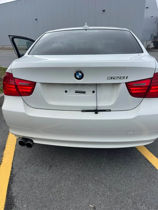 2011 BMW E90 3 Series Sedan - Image 6 of 6