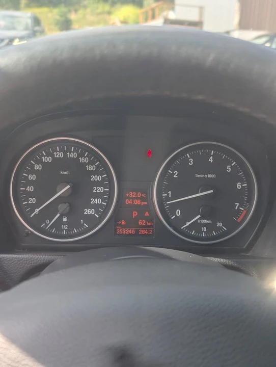 2011 BMW E90 3 Series Sedan - Image 11 of 12