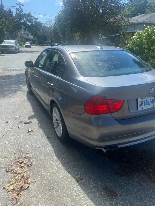2011 BMW E90 3 Series Sedan - Image 3 of 9
