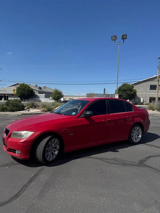 2011 BMW E90 3 Series Sedan - Image 2 of 3