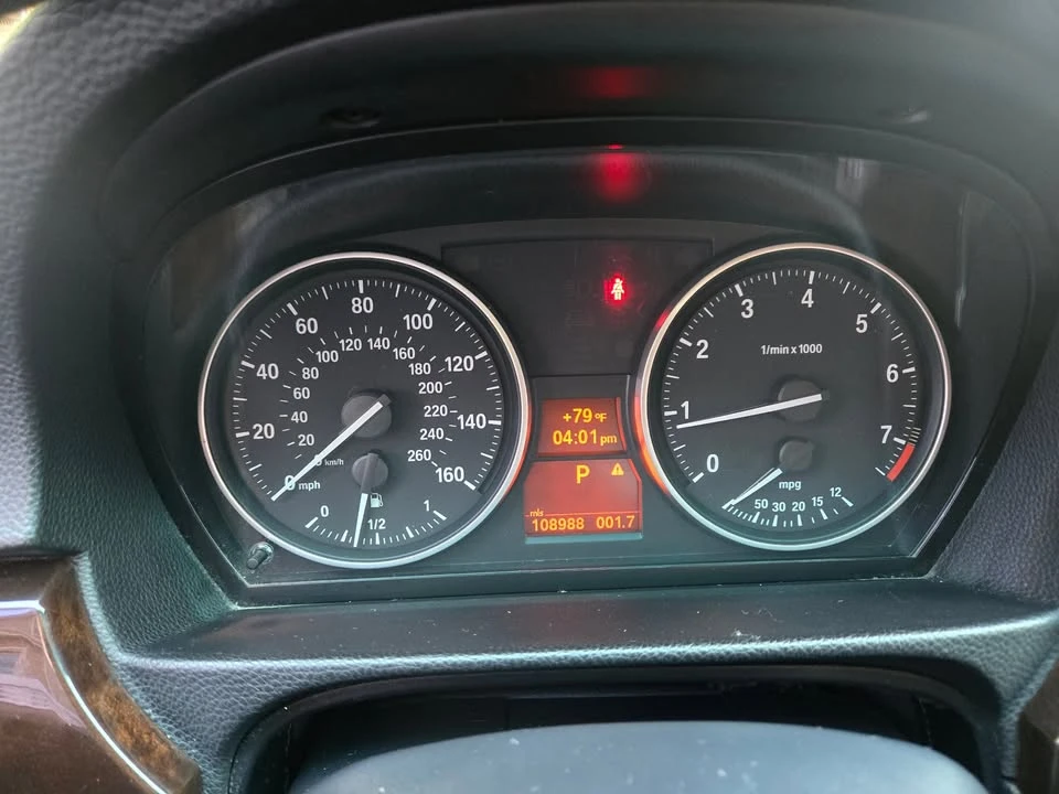 2011 BMW E90 3 Series Sedan - Image 14 of 17
