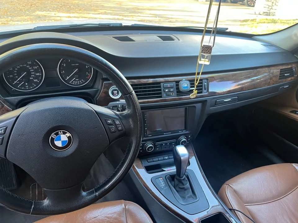 2011 BMW E90 3 Series Sedan - Image 6 of 7