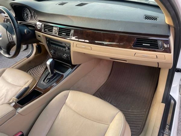 2011 BMW E90 3 Series Sedan - Image 15 of 19