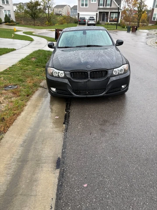 2011 BMW E90 3 Series Sedan - Image 7 of 8